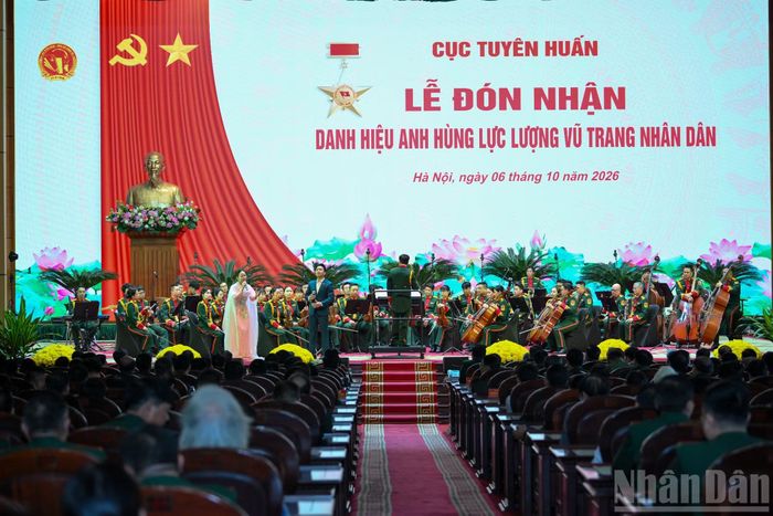 Chương trình nghệ thuật chào mừng lễ đón nhận.