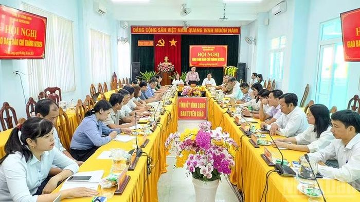 Quang cảnh hội nghị giao ban báo chí. (Ảnh: BÁ DŨNG)