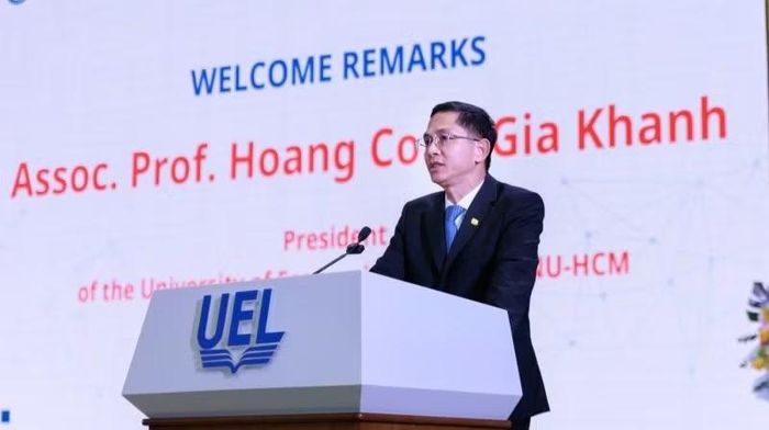 Phó Giáo sư, Tiến sĩ Hoàng Công Gia Khánh, Hiệu trưởng Trường đại học Kinh tế-Luật phát biểu tại sự kiện. (Ảnh: UEL)