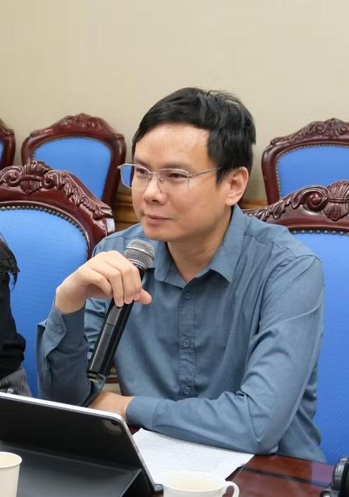 Phó Cục trưởng Cục Chuyển đổi số Nguyễn Công Thành trao đổi về chuyển đổi số tại Việt Nam. (Ảnh: Đại sứ quán Pháp tại Việt Nam)