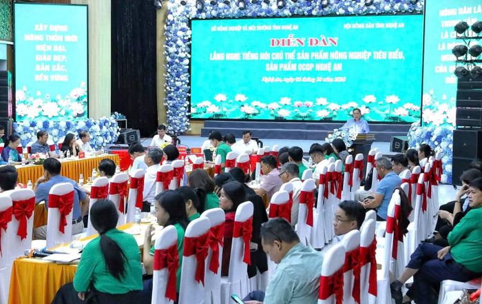 Diễn đàn “Lắng nghe tiếng nói chủ thể sản phẩm nông nghiệp tiêu biểu, sản phẩm OCOP Nghệ An”.( Ảnh: Đ.P)