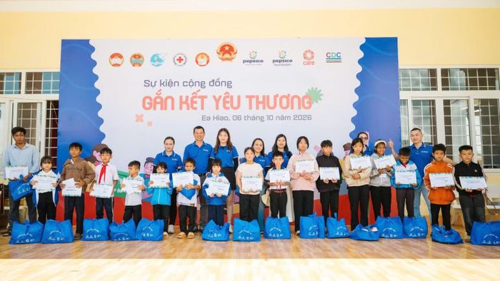 Những hoạt động gắn kết yêu thương tại ngày hội cộng đồng. (Ảnh: Ban Tổ chức)