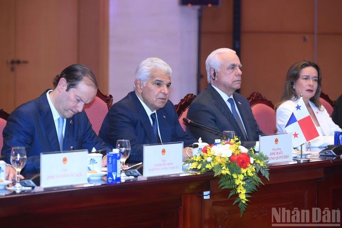 Tổng thống Panama Jose Raul Mulino phát biểu tại hội đàm.