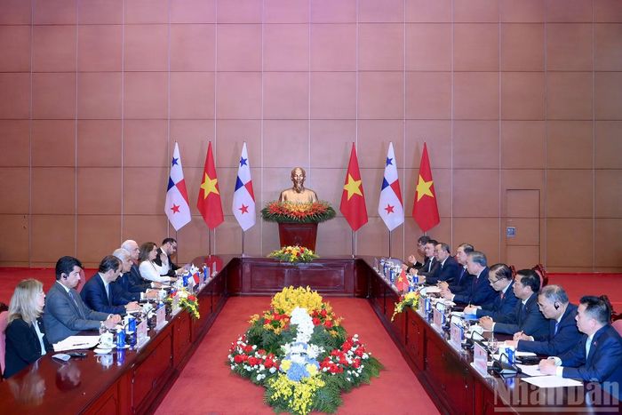 Quang cảnh hội đàm.
