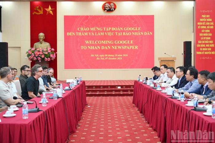 Quang cảnh buổi làm việc.