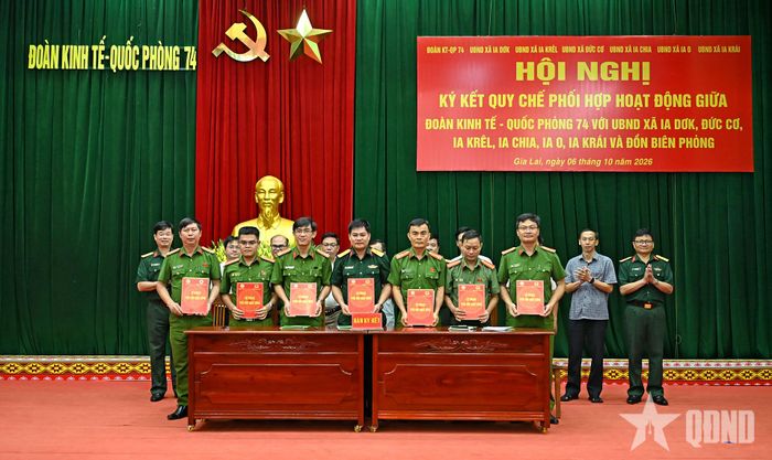 Phòng Tham mưu - Hành chính (Đoàn Kinh tế - Quốc phòng 74) ký kế hoạch phối hợp với Công an các xã Ia Dơk, Ia Krêl, Đức Cơ, Ia Chia, Ia O, Ia Krái.