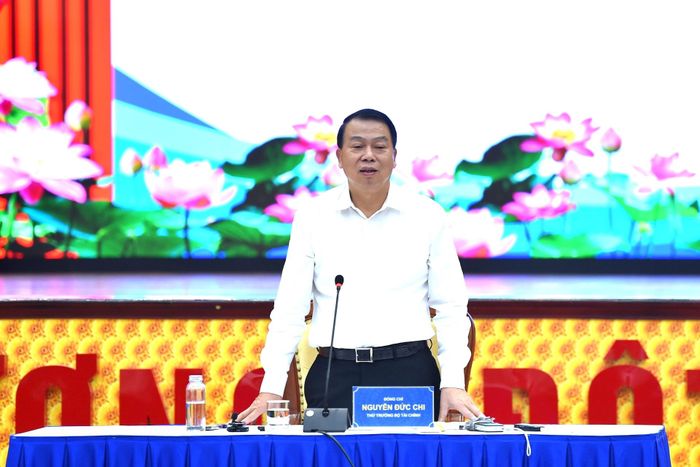  Thứ trưởng Bộ Tài chính Nguyễn Đức Chi phát biểu. 