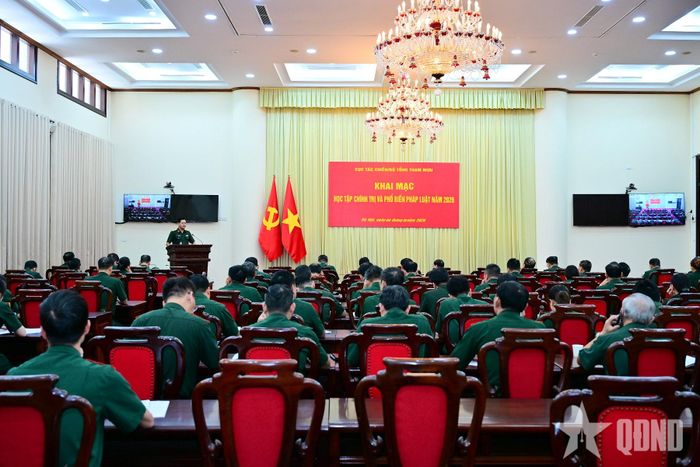  Quang cảnh lớp học tập chính trị và phổ biến pháp luật năm 2026 do Cục Tác chiến, Bộ Tổng Tham mưu tổ chức. 