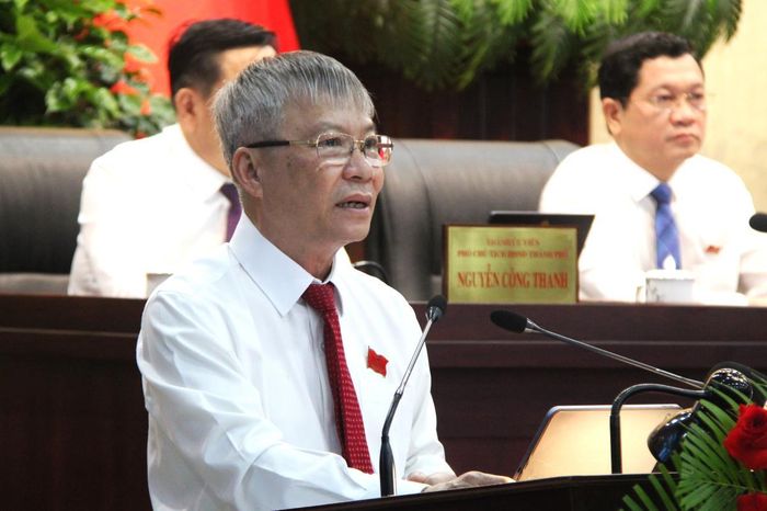 Đồng chí Nguyễn Đức Dũng, Phó Bí thư Thành ủy, Chủ tịch HĐND TP Đà Nẵng phát biểu khai mạc kỳ họp