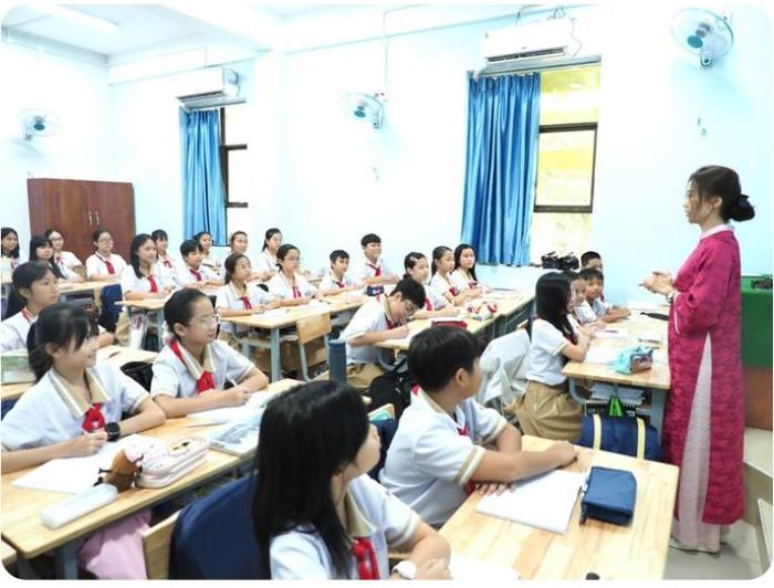 Hoạt động dạy và học tại Trường TH-THCS-THPT Lê Thị Riêng vào sáng 2-10