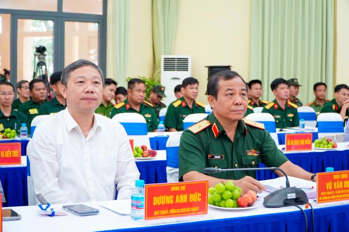  Các đại biểu dự khai mạc diễn tập 