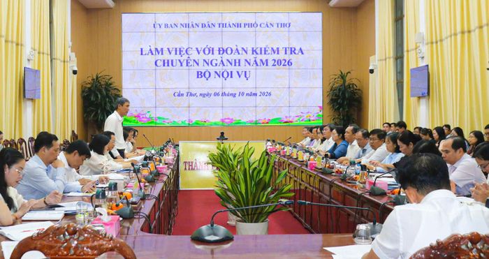 Đoàn kiểm tra chuyên ngành của Bộ Nội vụ làm việc với UBND TP Cần Thơ
