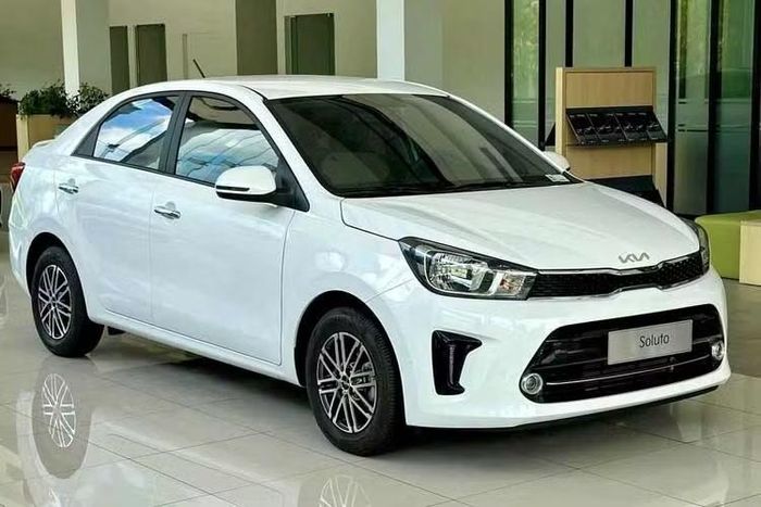 Kia Soluto giảm giá siêu sốc - chỉ còn từ 299 triệu, rẻ hơn cả Morning.