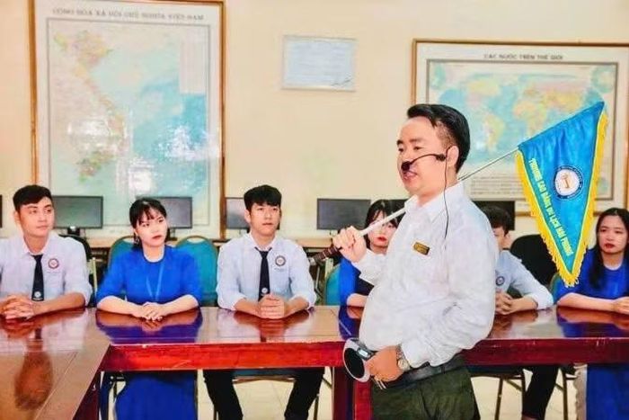 Nhà trường khuyến khích công tác nghiên cứu khoa học gắn với thực tiễn nghề nghiệp.