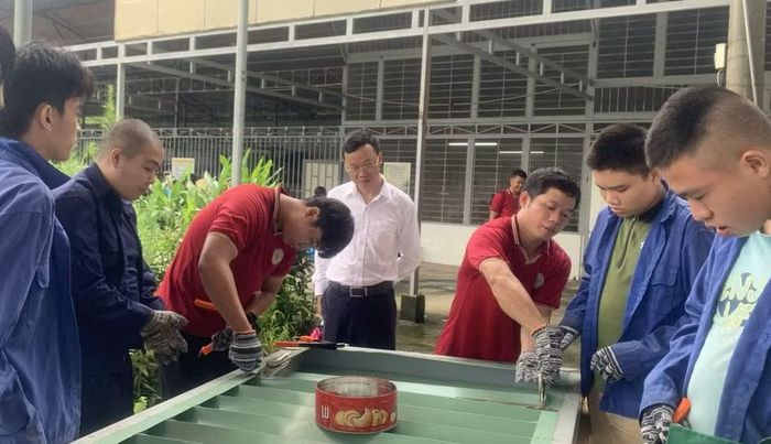 Hoạt động học tập tại trường Khai Trí.