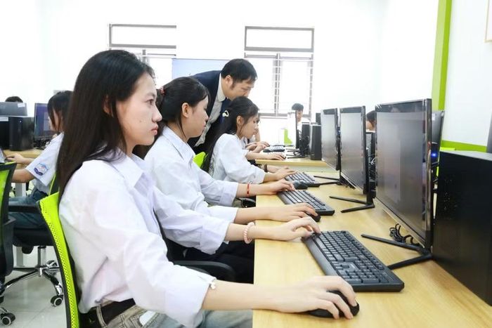 Học sinh vùng nông thôn và cơ hội nâng cao kỹ năng công nghệ.