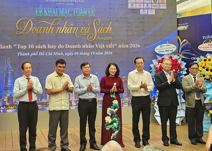 Các đại biểu tham dự khai mạc Tuần lễ Doanh nhân và Sách năm 2026. Ảnh: HTV.