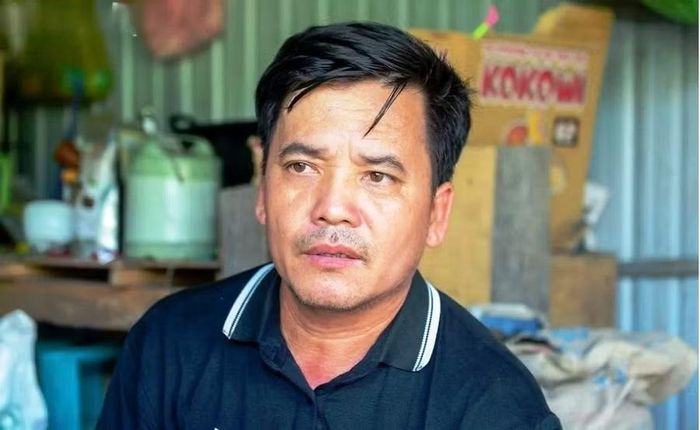 Ông Thào Văn Nham (51 tuổi) ở bản Tung, xã Trung Lý (Thanh Hóa) rất phấn khởi khi được Nhà nước xây dựng khu tái định cư. Ảnh: Đ.Trung