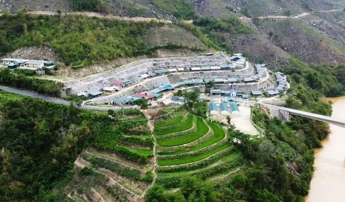 Khu tái định cư bản Nà Ón, xã Trung Lý nhìn từ trên cao. Ảnh: Đ.Trung