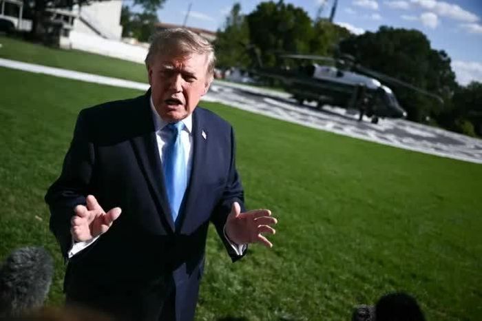 Tổng thống Mỹ Donald Trump cho biết, Washington sẵn sàng hỗ trợ Nga trong quá trình điều tra ca nghi mắc dịch hạch phổi tại Siberia. (Nguồn: Al Jazeera)