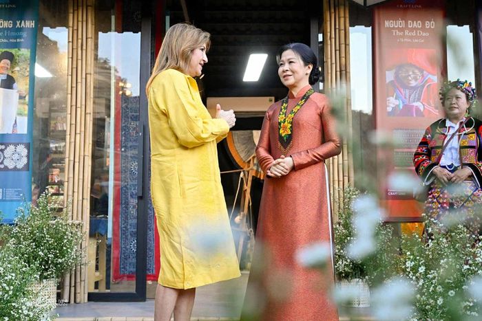 Phu nhân Ngô Phương Ly bày tỏ mong muốn trong thời gian tới, Việt Nam và Panama có thêm nhiều hoạt động giao lưu văn hóa và nhân dân, qua đó góp phần tăng cường sự hiểu biết và thắt chặt tình hữu nghị giữa nhân dân hai nước. (Ảnh: Nguyễn Hồng)