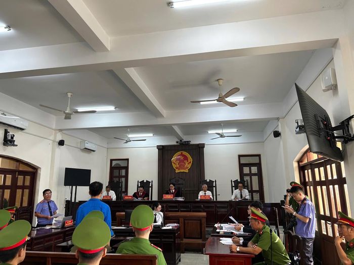 Toàn cảnh phiên toà. Ảnh: Tiến Dũng.