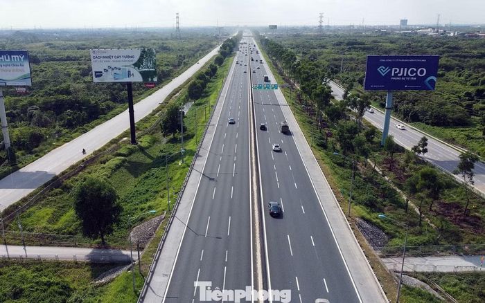 Trung bình từ thứ 2 đến thứ 7 có khoảng gần 1.000 xe tải loại 4, loại 5. Ngày Chủ nhật, chỉ có khoảng 550 xe tải loại 4, loại 5 lưu thông qua trạm thu phí cao tốc Hà Nội - Hải Phòng.