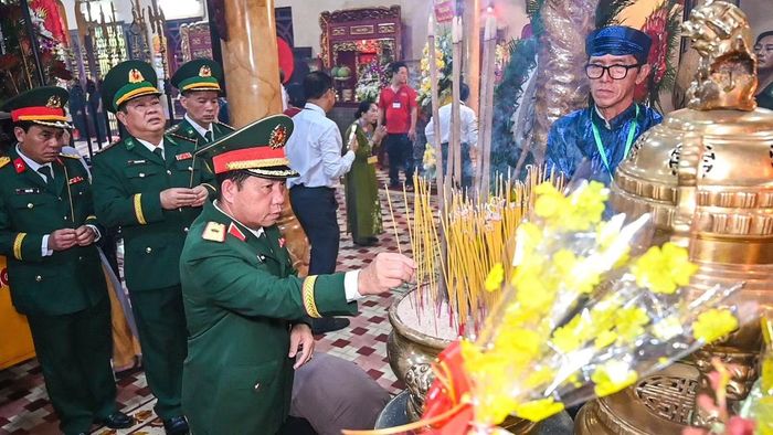 Lễ dâng hương là một trong những hoạt động chính trong khuôn khổ Lễ hội truyền thống kỷ niệm 158 năm ngày Anh hùng dân tộc Nguyễn Trung Trực hy sinh (1868 - 2026), góp phần gìn giữ, phát huy giá trị lịch sử, văn hóa và truyền thống yêu nước của vùng đất Nam Bộ.
