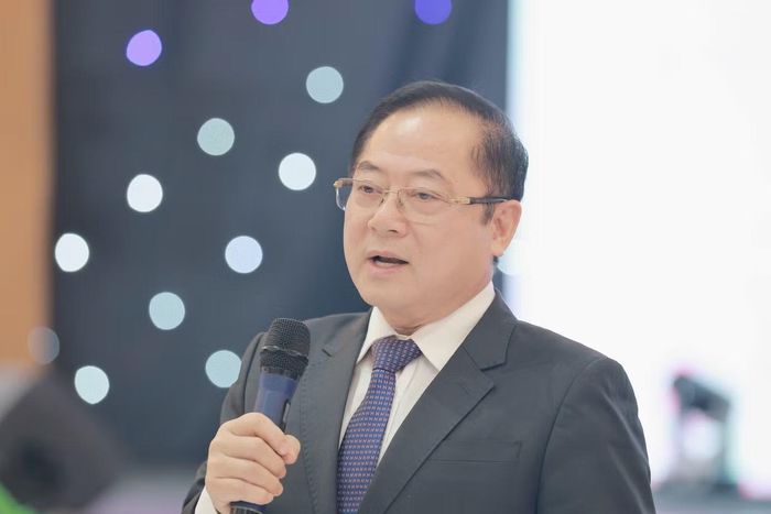 Nhà báo Lê Xuân Sơn đánh giá cao chất lượng thí sinh Hoa hậu Việt Nam 2026. Ảnh: Hồng Vĩnh.