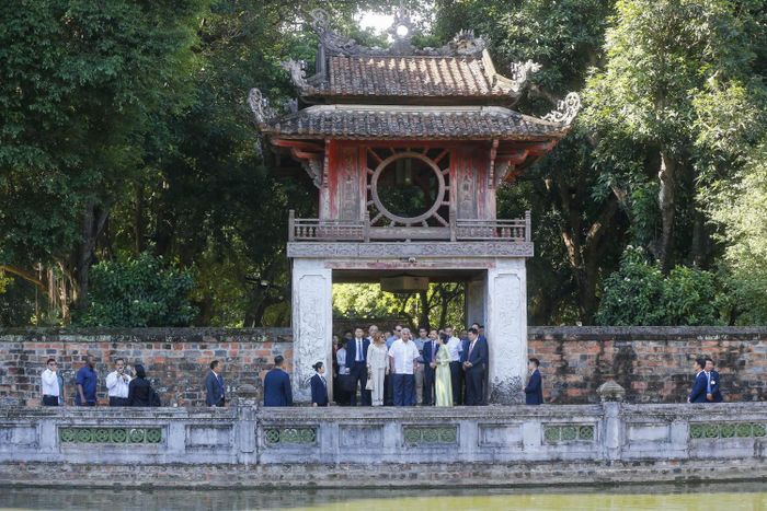 Khuê Văn Các là một trong những công trình kiến trúc cổ tiêu biểu của Hà Nội. Từ năm 1997 đến nay, Khuê Văn Các được UBND TP Hà Nội chọn làm biểu tượng chính thức của Thủ đô.