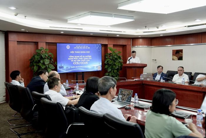 Chi hội Dầu khí Hà Nội tổ chức Hội thảo khoa học “Tổng quan về xu hướng giảm phát thải toàn cầu và sự cần thiết của CCS/CCUS”(Ảnh: Đức Anh)