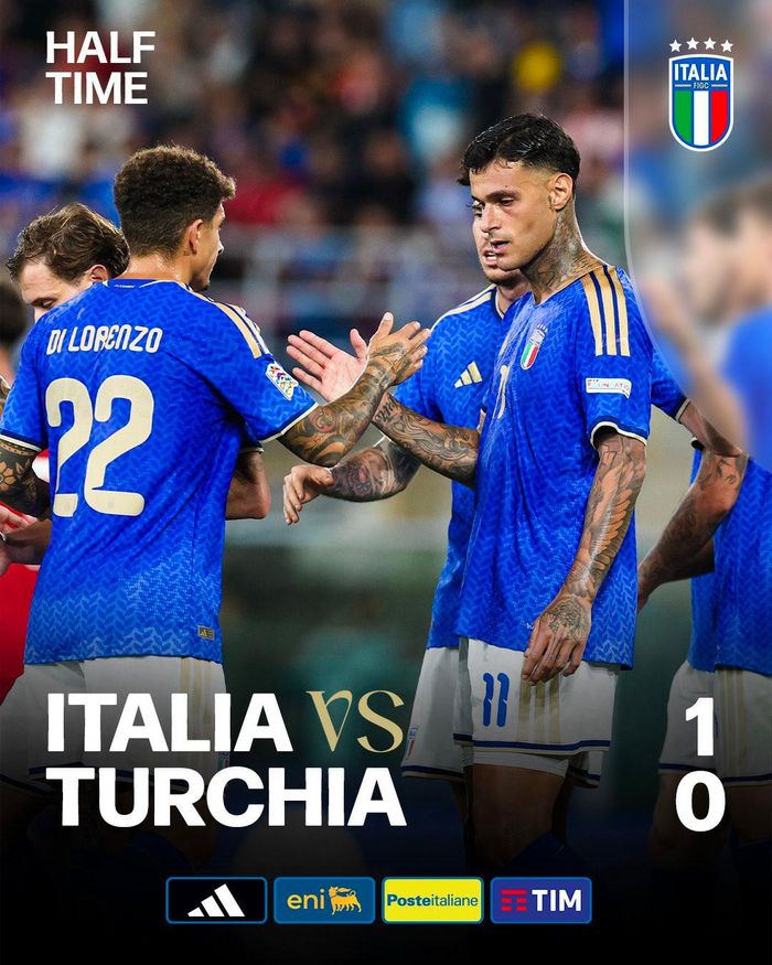 45 phút đầu khép lại với tỷ số 1-0 nghiêng về Italia