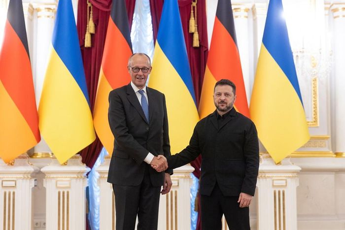 Thủ tướng Đức Friedrich Merz và Tổng thống Ukraine Volodymyr Zelensky. Ảnh: X/@ZelenskyyUa