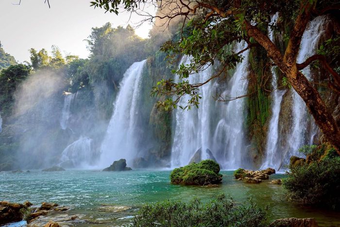 Năm 2024, Bản Giốc được tạp chí Travel+Leisure của Mỹ bình chọn vào danh sách 21 thác nước đẹp nhất thế giới