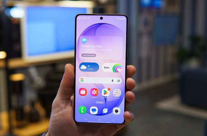 Màn hình của Galaxy S26 Ultra trông rất ấn tượng trên lý thuyết, nhưng một số người dùng lại gặp vấn đề với nó. Ảnh: PhoneArena