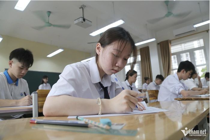 Ngành Giáo dục Quảng Ninh yêu cầu chấm dứt việc tự lập "quỹ lớp", "quỹ trường", "quỹ hoạt động", "quỹ khen thưởng", "quỹ khuyến học". Ảnh: Phạm Công