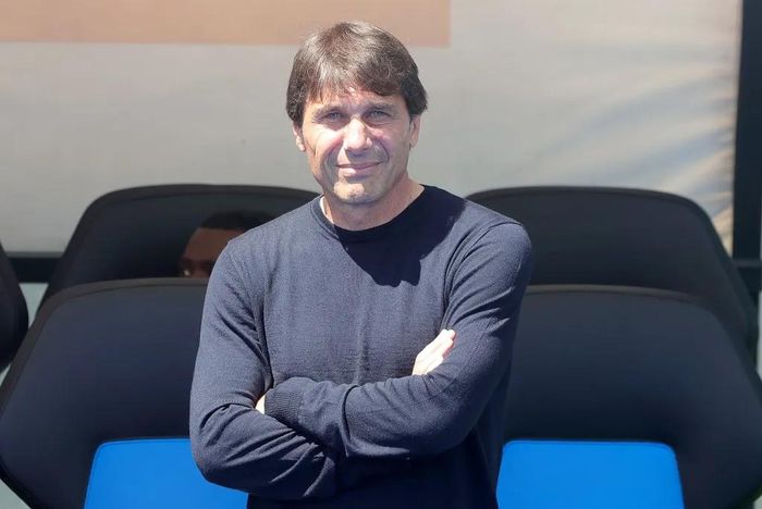 Conte đang thất nghiệp sau khi chia tay Napoli - Ảnh: SunSport