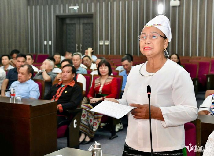 Bà Trương Thị Mười - Người có uy tín ở xã Tân Phú, tỉnh Nghệ An. Ảnh: Hoàng Quý