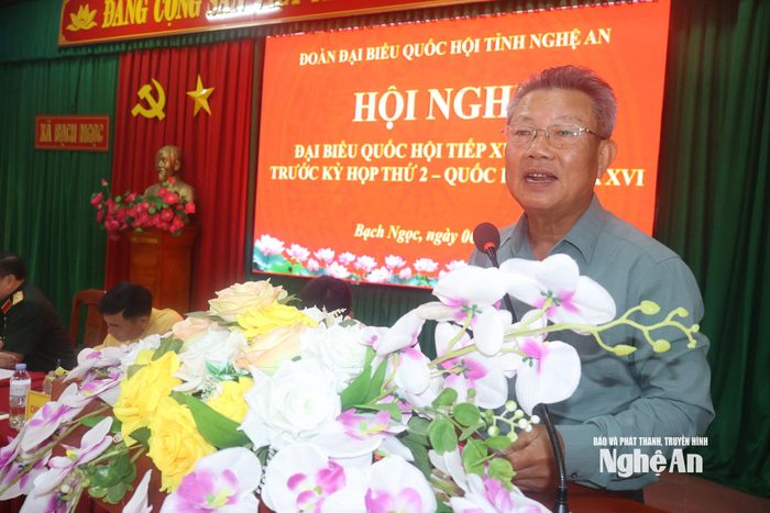 Thiếu tướng Nguyễn Sỹ Hội - Phó Chủ tịch Ủy ban MTTQ tỉnh, Chủ tịch Hội CCB tỉnh thông tin tới cử tri dự kiến nội dung, chương trình làm việc Kỳ họp thứ hai, Quốc hội khóa XVI.