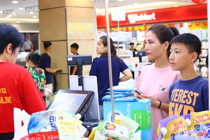 Các chương trình khuyến mãi được áp dụng nhằm thu hút khách hàng, tạo thêm lựa chọn cho người mua.