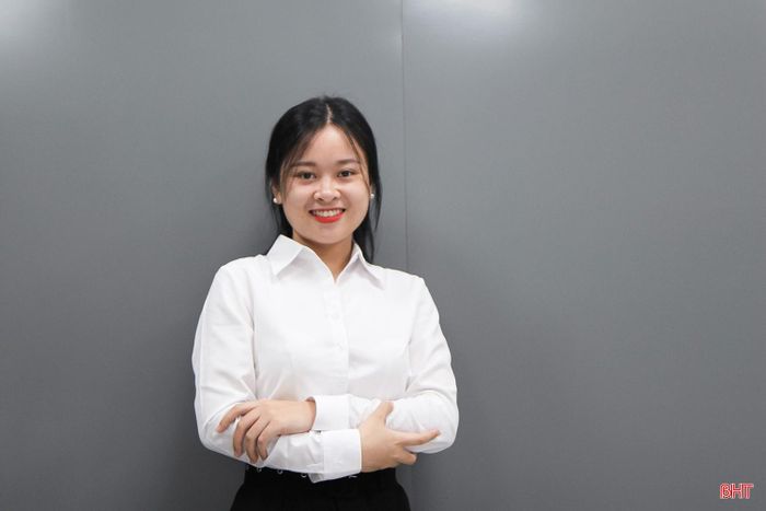 Luật sư Nguyễn Hoàng Linh Chi - Công ty Luật TNHH Hà Châu.