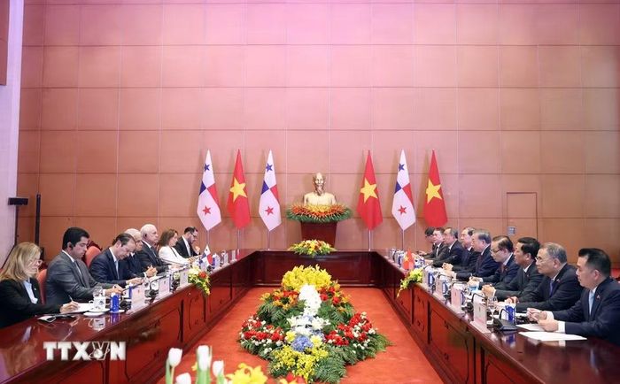 Tổng Bí thư, Chủ tịch nước Tô Lâm và Tổng thống Panama José Raúl Mulino hội đàm. (Ảnh: Thống Nhất/TTXVN)
