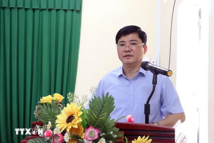 Phó Bí thư Thành ủy Cần Thơ Nguyễn Tuấn Anh phát biểu chúc mừng lễ Sene Dolta tại Trường Phổ thông Dân tộc nội trú Trung học cơ sở Mỹ Tú. (Ảnh: Trung Kiên/TTXVN)