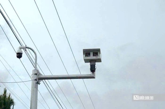 Máy đo tốc độ với công nghệ hiện đại được lắp đặt trên Quốc lộ 28B.