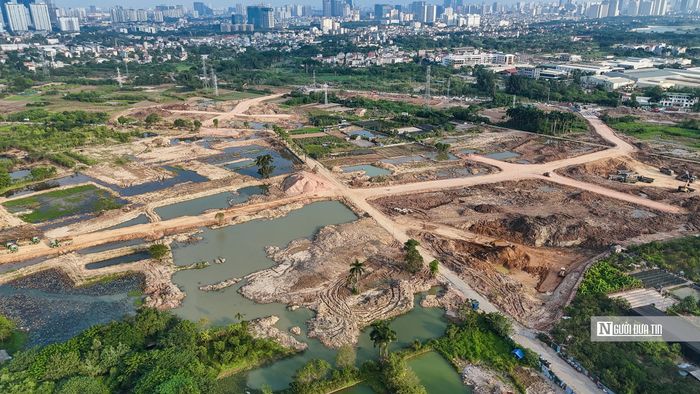 UBND Thành phố Hà Nội cho biết, cùng với hồ điều hòa Chèm, hồ điều hòa Liên Mạc 1 dự kiến hoàn thành vào quý IV/2026, trong đó phần hồ chính xong trước tháng 6.