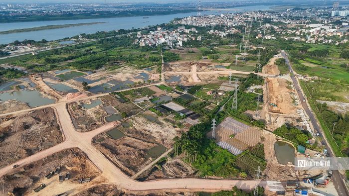 Đại diện Ban quản lý đầu tư xây dựng công trình hạ tầng kỹ thuật và nông nghiệp Thành phố Hà Nội cho biết, đến nay dự án đạt khối lượng khoảng 15%. Hiện đang triển khai thi công đào, vận chuyển đất cấp II; thi công cừ SW, thi công kênh tiêu chính và thi công các cấu kiện đúc sẵn ...