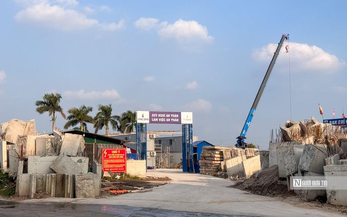 Dự án do Ban quản lý đầu tư xây dựng công trình hạ tầng kỹ thuật và nông nghiệp Thành phố Hà Nội (Ban nông nghiệp) làm chủ đầu tư. Đơn vị thi công là tập đoàn Vingroup.