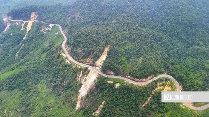 Theo đánh giá, công tác khắc phục sạt lở trên tuyến vẫn chưa được tăng cường cao độ. Sở Xây dựng tỉnh Khánh Hòa, Công trình sửa chữa Quốc lộ 27C có tổng mức đầu tư gần 125 tỉ đồng, giá trị hợp đồng thi công hơn 105,5 tỉ đồng, thực hiện từ ngày 8/6 đến 5/10/2026. 9 điểm đang được gia cố gồm Km26+320, Km43+300, Km44+500, Km44+920, Km53+900, Km55+000, Km55+150, Km61+300 và Km61+700, tiến độ hiện đạt 40-50% khối lượng.