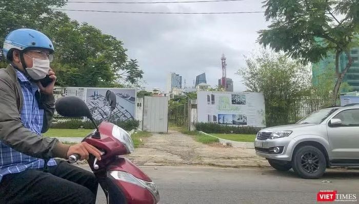 khu đất dự án Tổ hợp căn hộ cao cấp Diamond Square tại số 84 đường Hùng Vương, phường Hải Châu, TP Đà Nẵng. Ảnh XM.