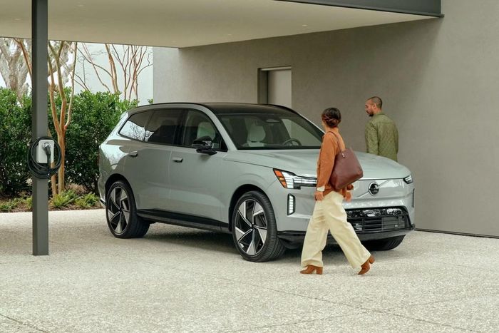 Volvo EX90 là SUV điện cỡ lớn với công suất 680 mã lực và tầm hoạt động khoảng 617 km. Ảnh: Volvo.